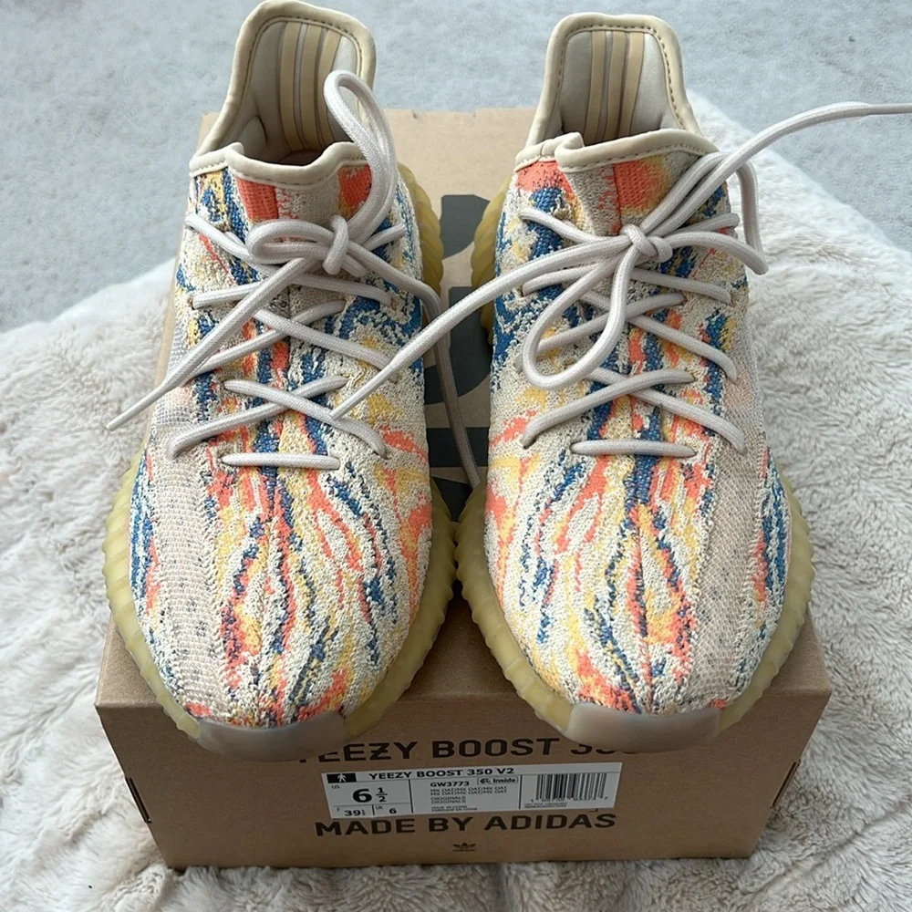 Yeezy Boost 350 V2 MX Oat in a size 6 1/2 men!
